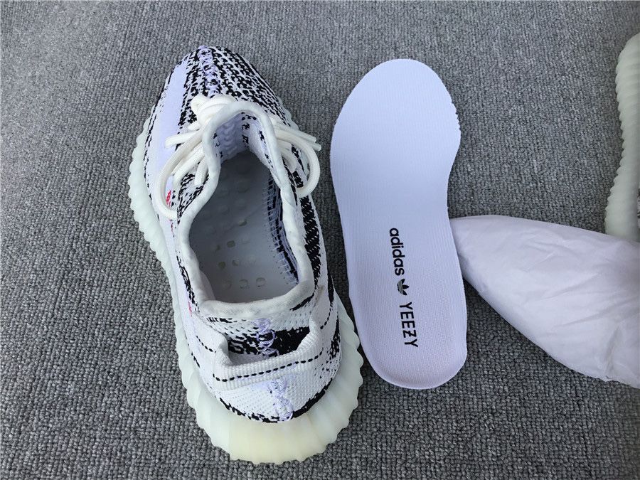 Yeezy 350 v2 Zebra