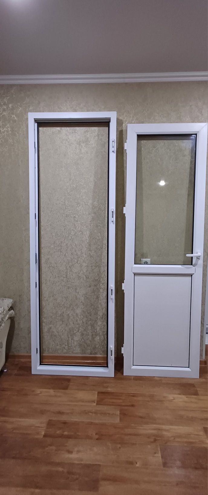 Продам дверь. Пластиковую