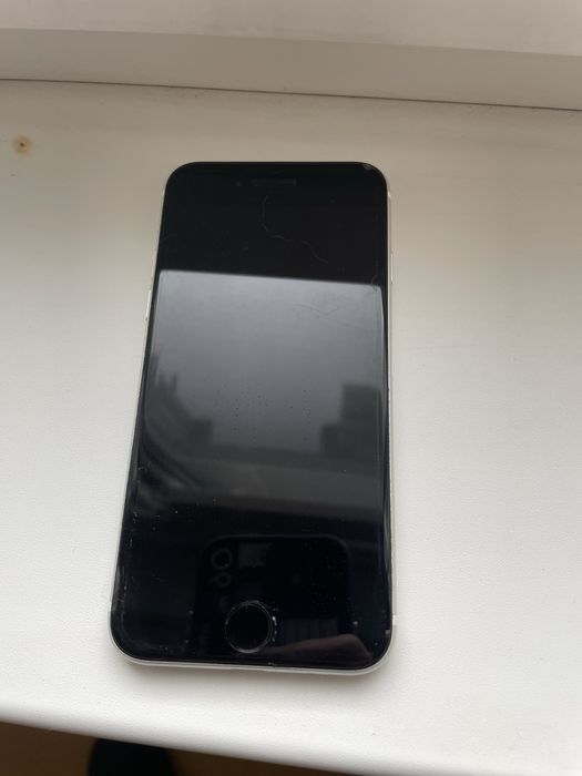 Iphone SE 2020 Отлично състояние