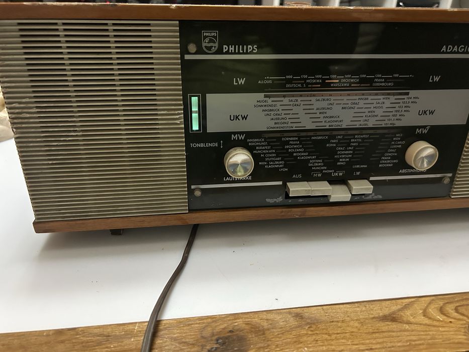 Radio cu lampi Philips Adagio