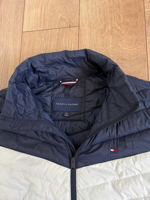 Tommy Hilfiger S barbati geaca Primaloft