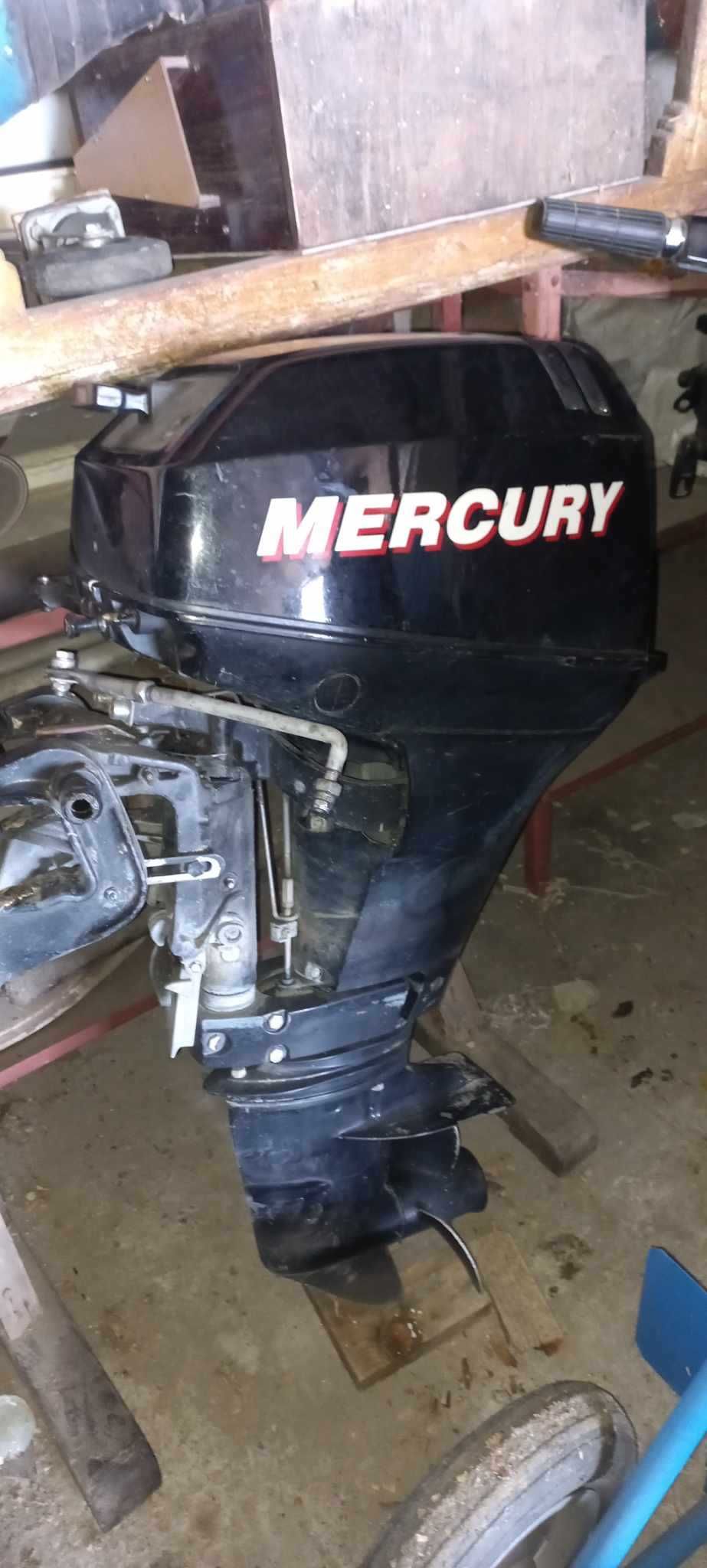 Извънбордов мотор Mercury 15 коня.Четиритактов къс ботуш