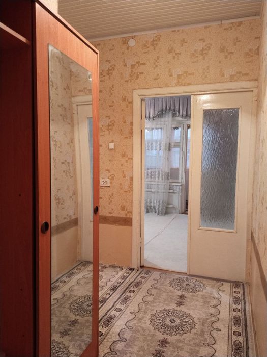 Dom sotiladi Bochkada 1 xona 2 xona qilingan