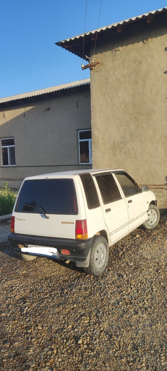 Tico avtomobili sotiladi