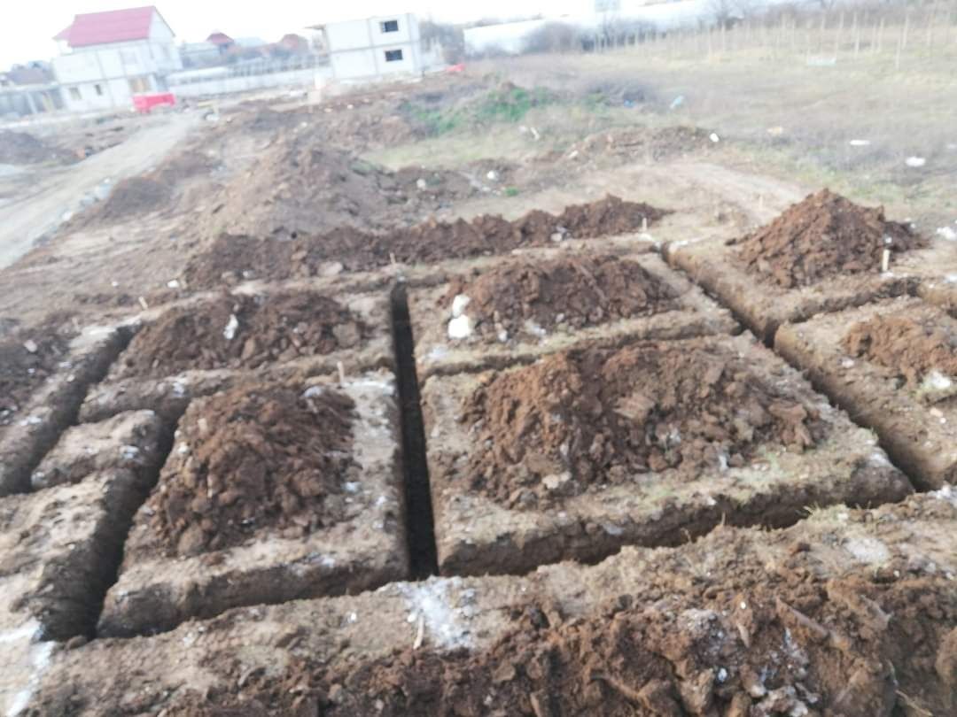 Inchiriez miniexcavator- execut lucrari/ demolari  cu excavator
