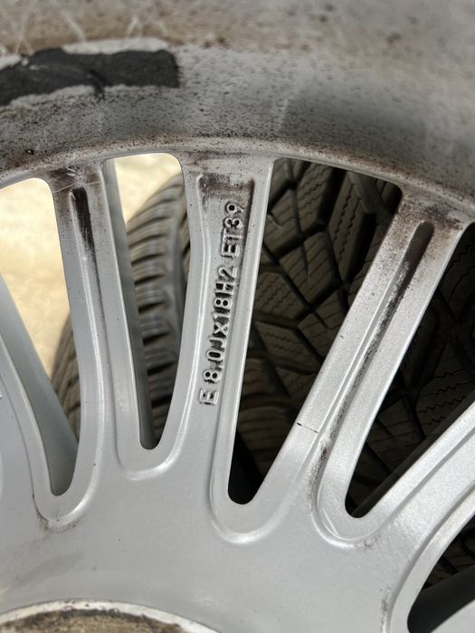Джанти със зимни гуми 235/50/18 за Ауди