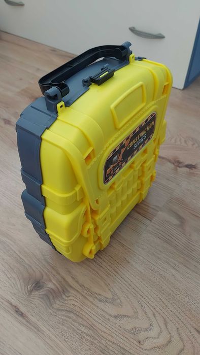 Куфар - писта за коли