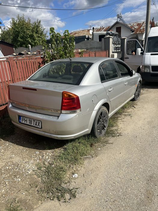 Vand sau dezmembrez opel vectra c