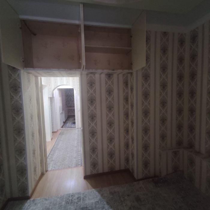 Кизларга Мирзо Улугбек 5 да ески тошми якин центер юл устидаги дом хам