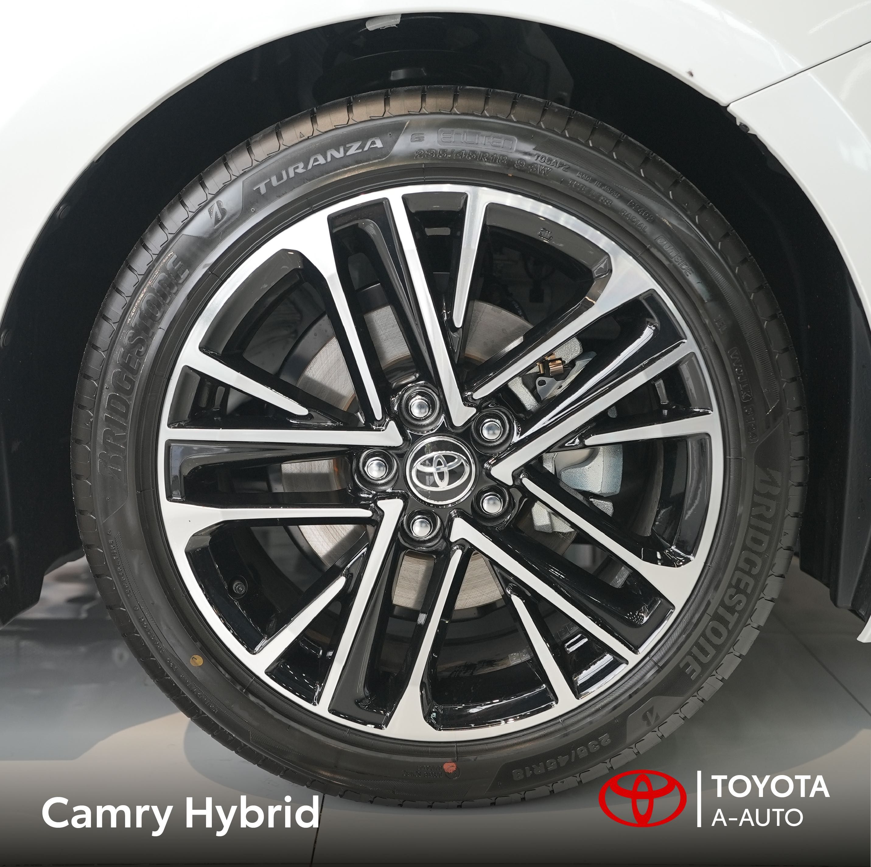 Toyota Camry Prestige Hybrid (H1)