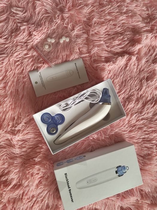 Aparat Extracție Puncte Negre – ca nou, folosit doar de câteva ori