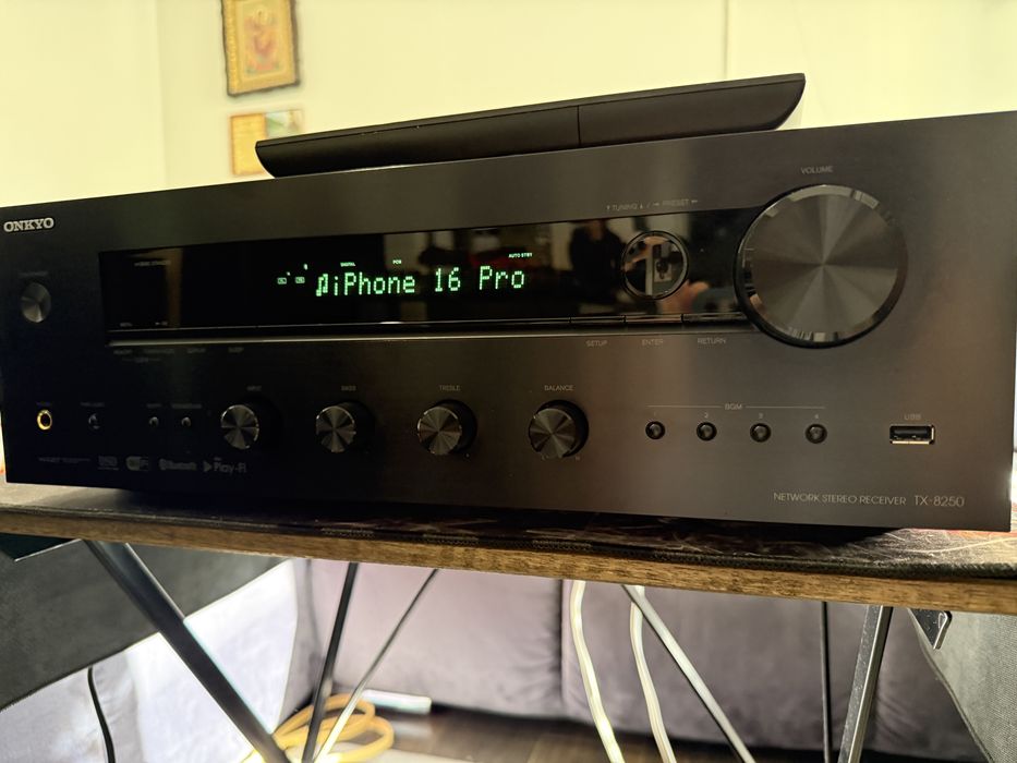 Amplificator Stereo Onkyo Tx-8250,135W,Bluetooth,Wifi,Usb,Telecomanda