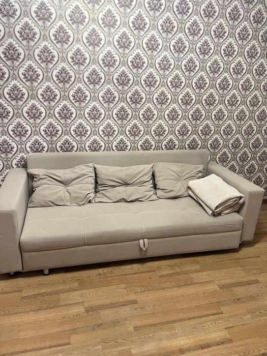 Продам Диван срочно