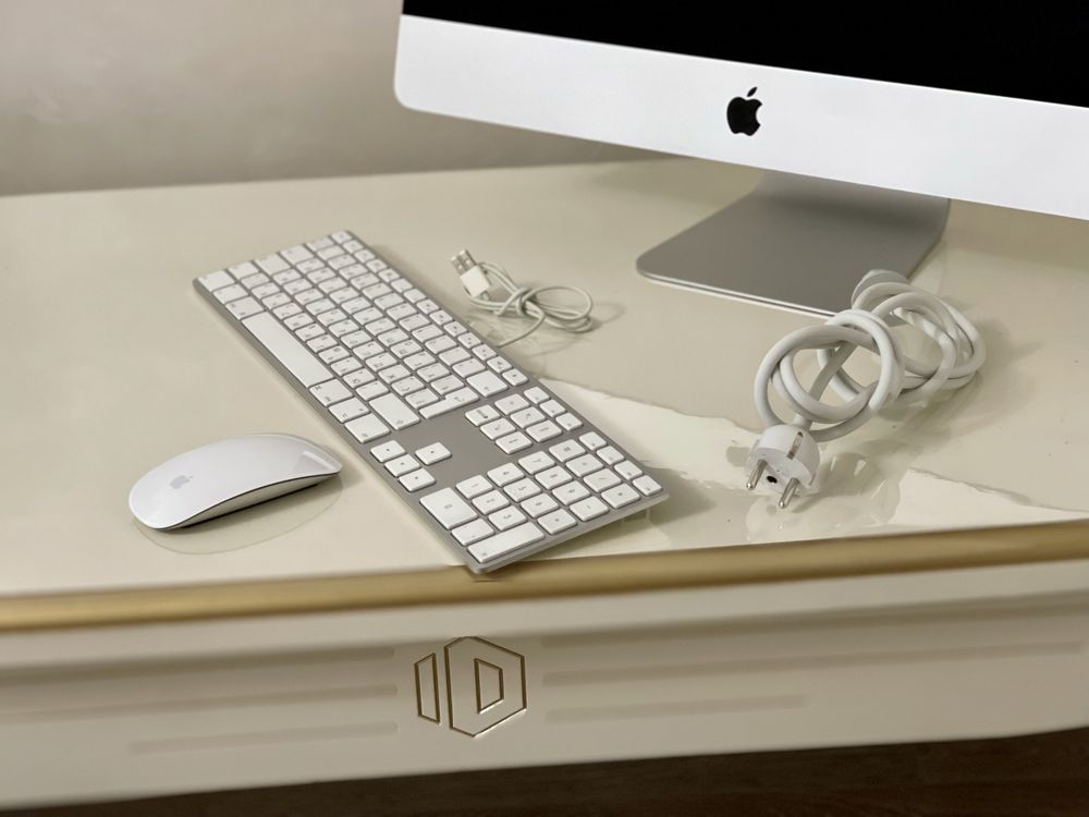 Apple iMac 2020года ! Состояние Шикарное