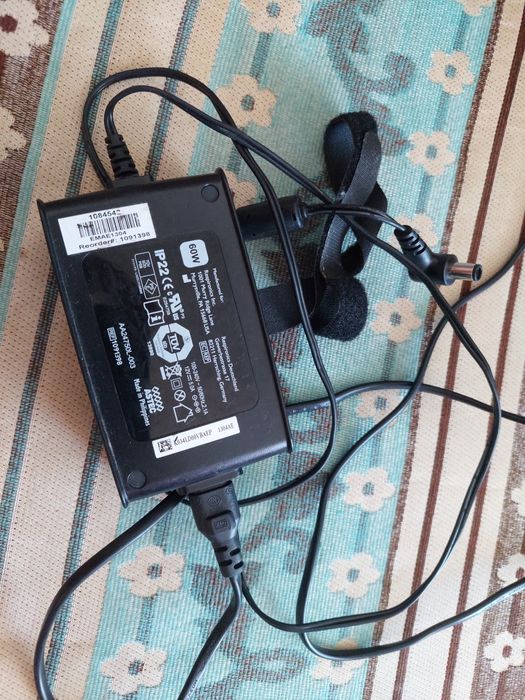 Alimentator la priza Philips,tensiune 12 volti ,curent 5A
