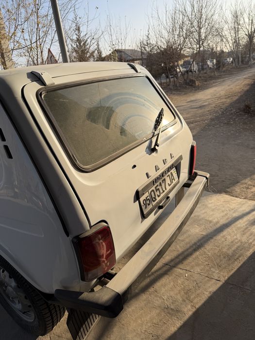 Нива сотилади 2014 йил