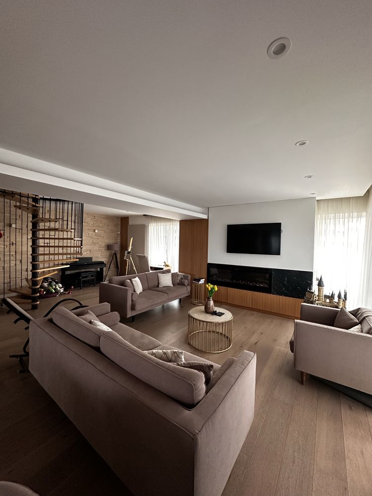 Apartament de tip Penthouse pe doua nivele Buna Ziua