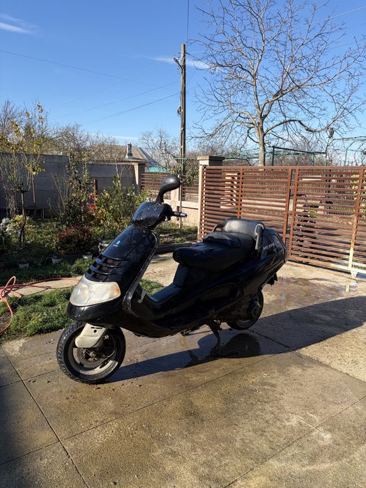 Vand sau schimb Scuter piaggio hexagon 250cc