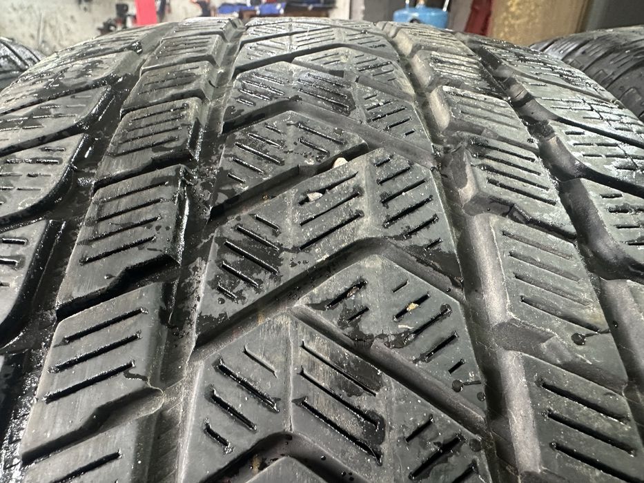 Cauciucuri Iarna 265 45 20(pirelli  scorpion) OEM Mercedes de fabrica