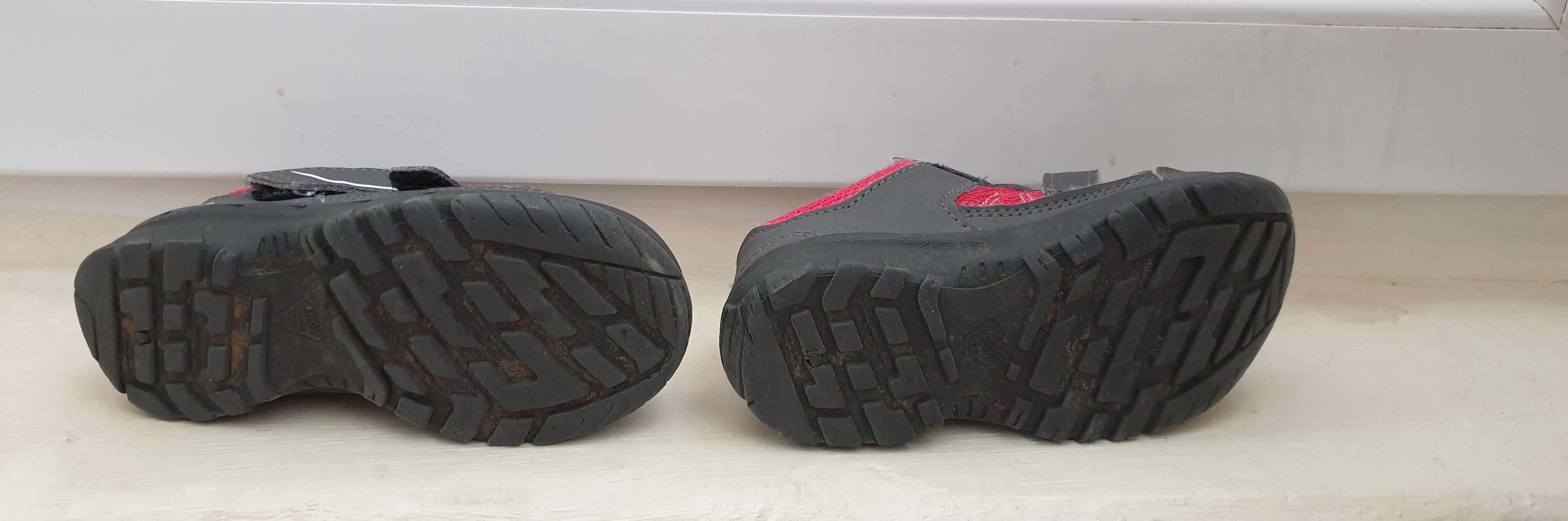 Pantofi sport Quechua nr 25 ,nr (aprox.16.cm) si nr 26