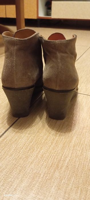 Botine mărimea 38