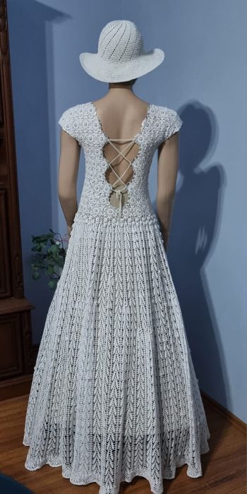 Rochie de mireasa tricotata manual