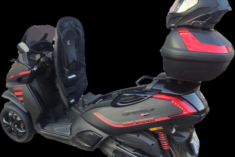 Peugeot metropolis 400i, se conduce cu B