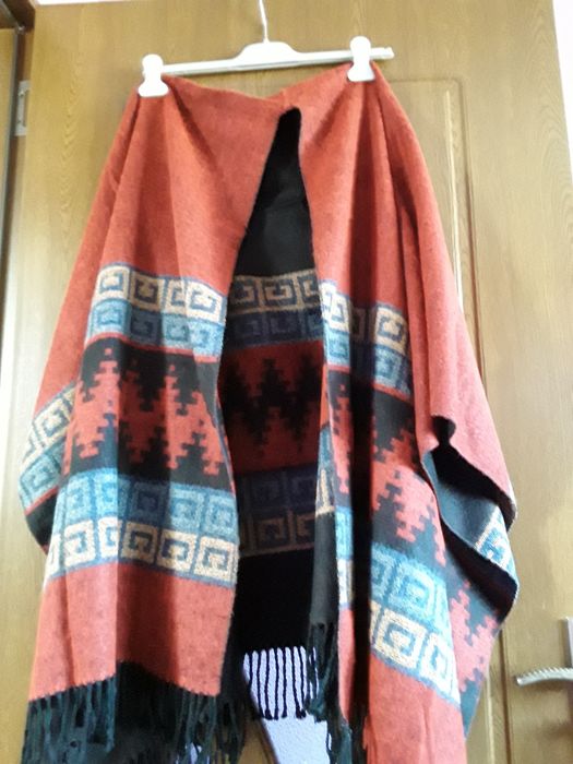 Vând Poncho Damă Nou Italia