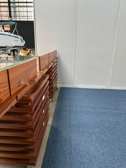 Standuri expozitie lemn masiv, birou receptie mobilier bijuterii ceasu