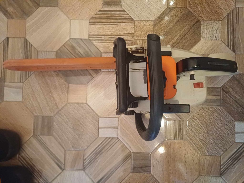 Drujba Stihl în stare bună de funcționare