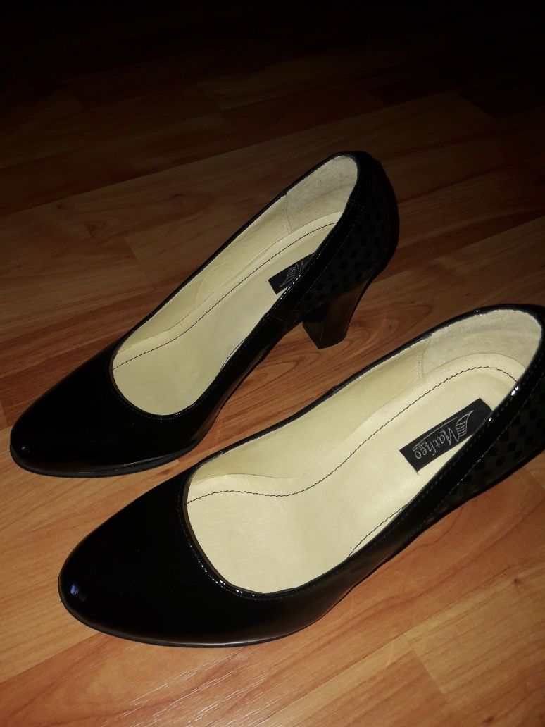 Pantofi dama marime 35, culoare negru ,nepurtati, de ocazie