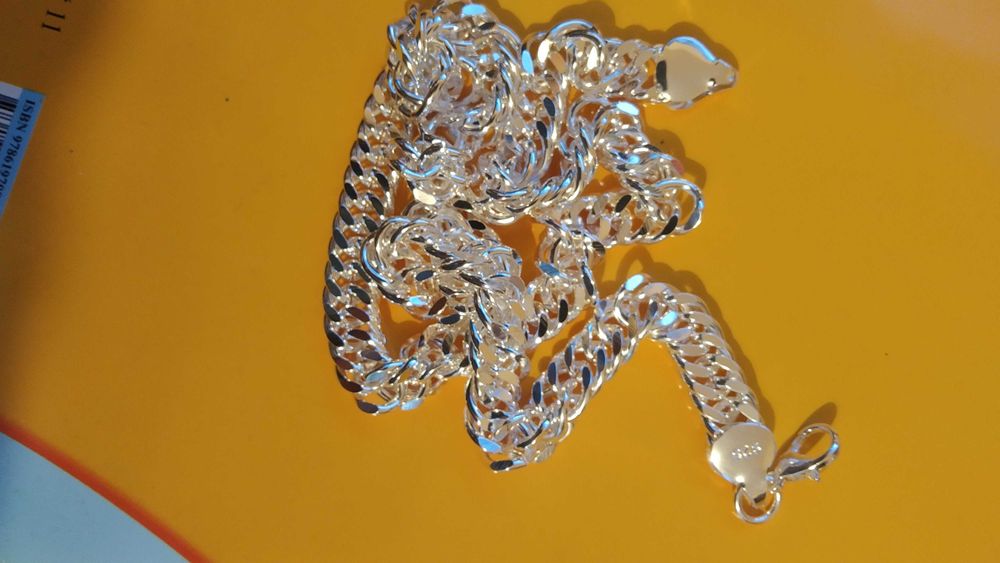 Масивен мъжки, сребърен ланец/гривна/комплект. В подаръчна кутия.