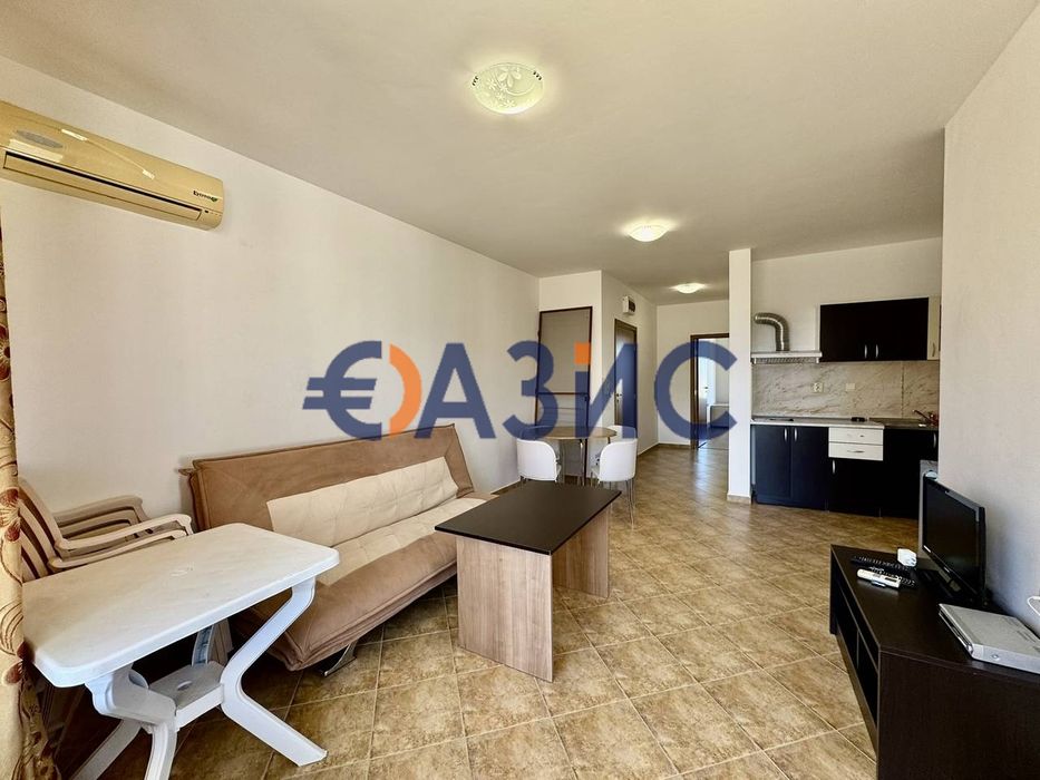 Продава се Двустаен апартамент в с. Кошарица, Област Бургас - 67 кв.м за 923 €/кв.м - Снимка #6