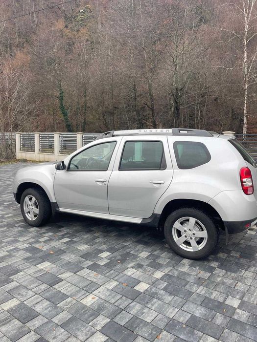 Vand Dacia DUSTER an fabricatie 2014 Octombrie