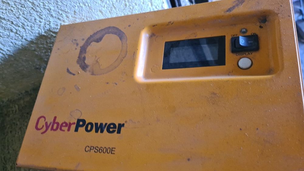 Cyber Power sursa UPS CPS600E sinus pur acumulator extern