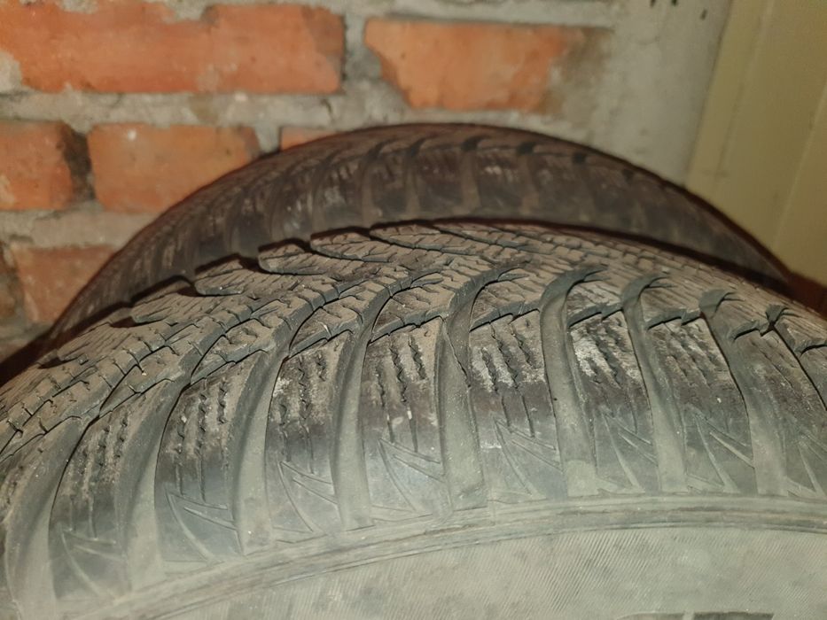 Зимни гуми DUNLOP 195/65 R15 - 2 броя