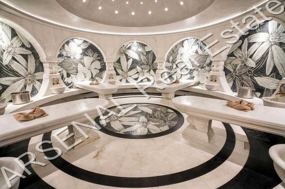 Дава се под наем Тристаен апартамент в София, Изток - 137 кв.м за 1190 € - Снимка #12