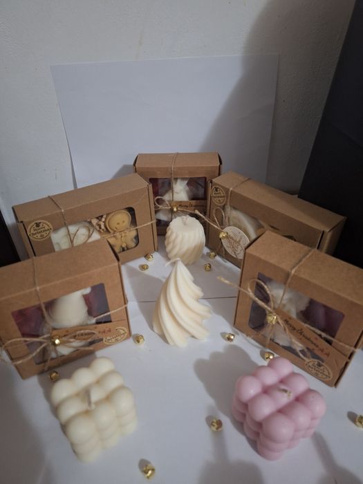 Colecția de lumânări din ceară parfumate.