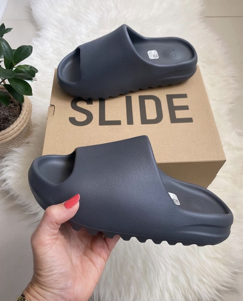 Yeezy Slides 40-41-42-46