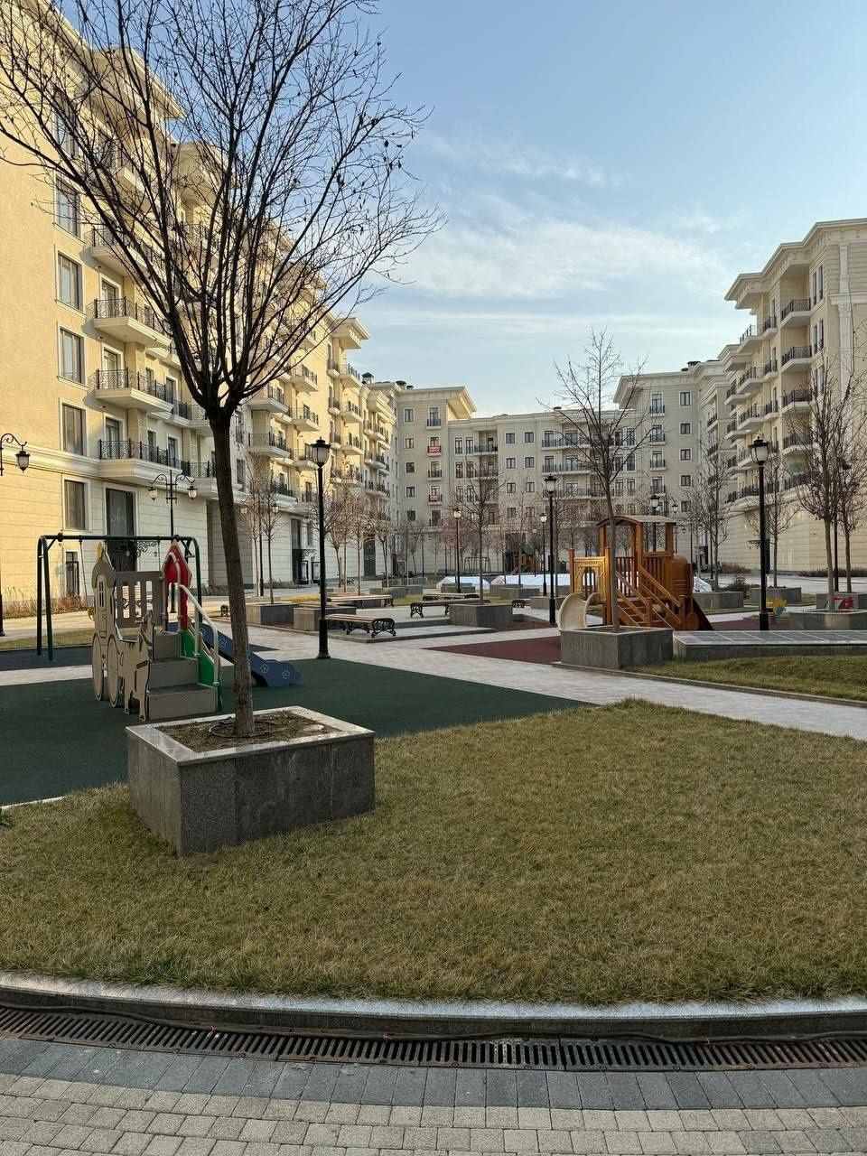 "Boulevard"ж.к. коробка 4-хонали,6-этаж,99кв.(шайхантахурский р.)