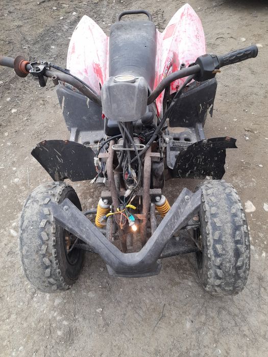 Vand atv smc50cc in stare foarte buna de functionare!!