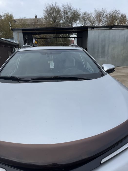 Автомобиль отличном состаяние!