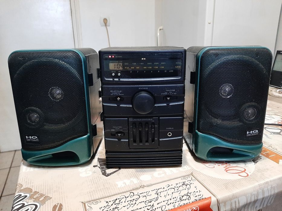 Vând radio second-hand