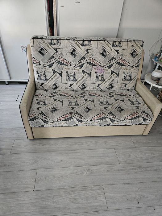 Canapea extensibila cu lada