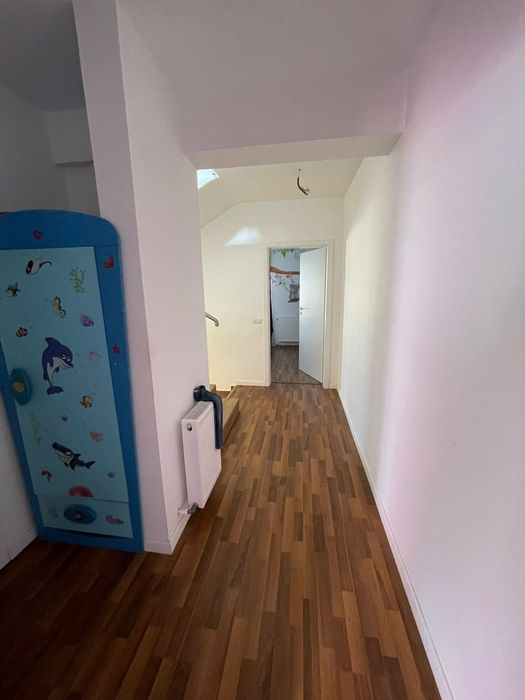 Închiriez casa 4 camere