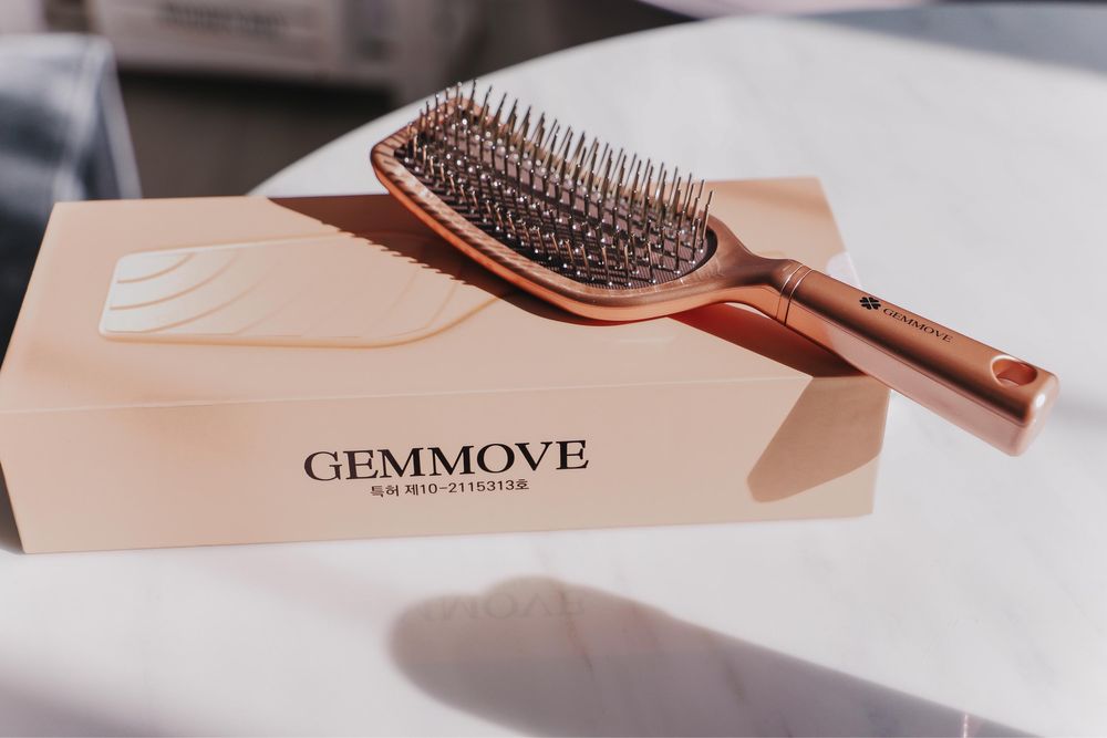 Продам расческу лечебную массажную