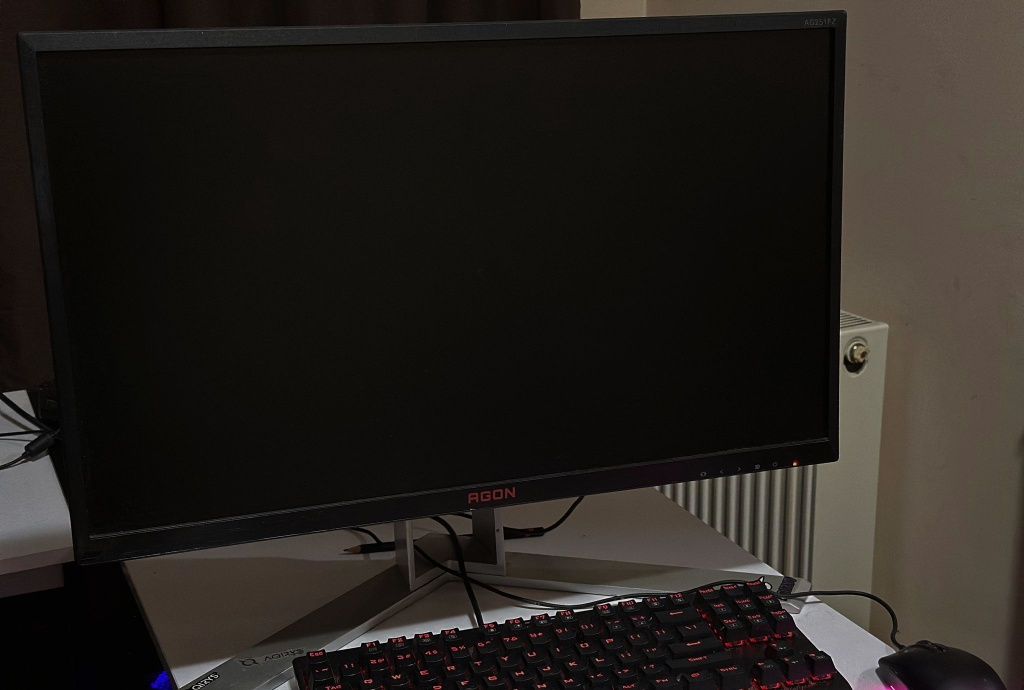 De vanzare PC Gaming + monitor 240HZ