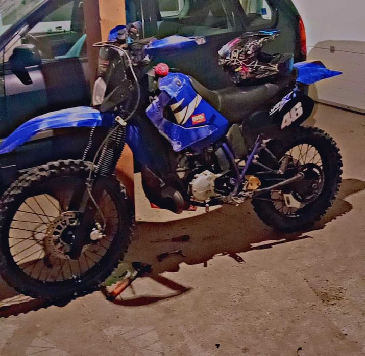 Cross yamaha dt 125