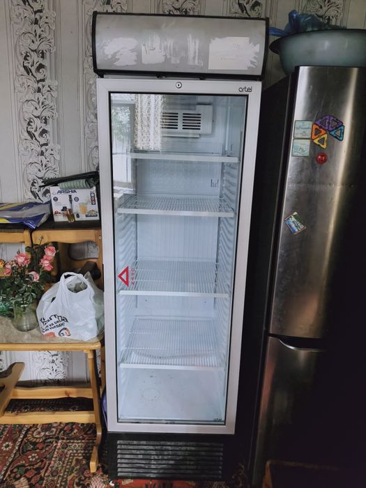 Витриный Холодильник Артел  Vitrina Haladilnik Artel
