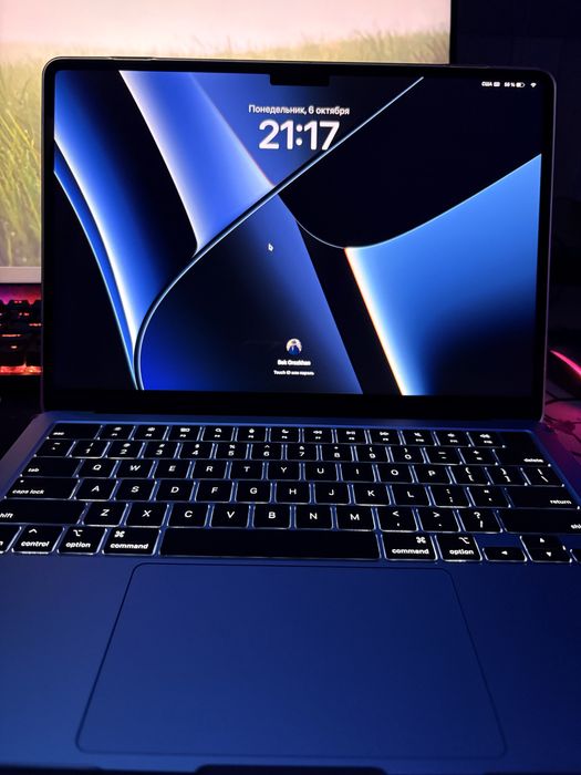 Macbook Air M4 Sky Blue